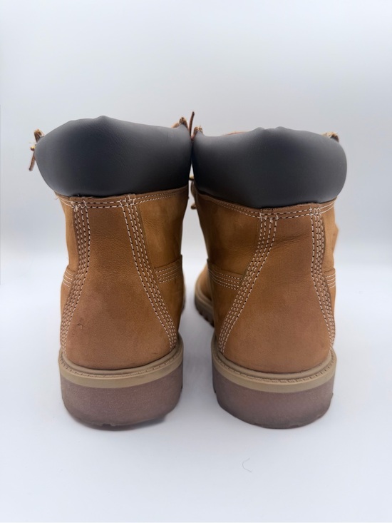 Timberland Wheat Brown women’s Leather Work Boots with Black Collar Timberland Wheat Brown Leather Work Boots with Black Collar main image 4